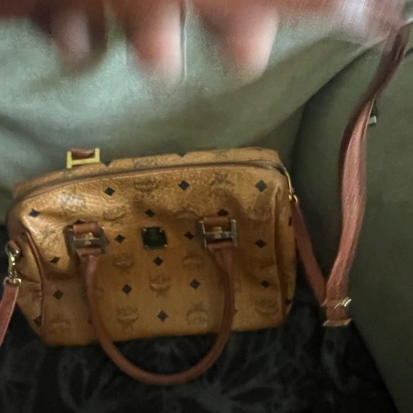 Mcm crossbody and wallet combo in pristine condition no callouts!!!!! - Picture 12 of 16